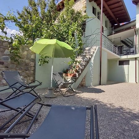 Corte Vezzola Bilocale Emma Puegnago Bagian luar foto